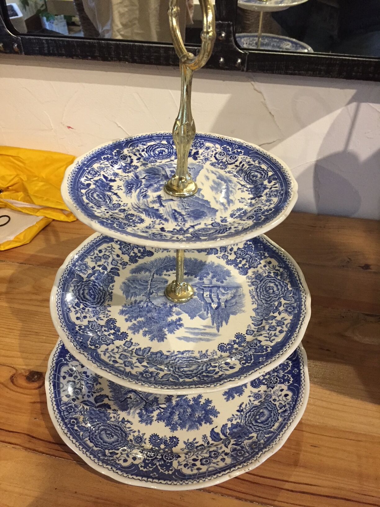 Villeroy and Boch cake dish