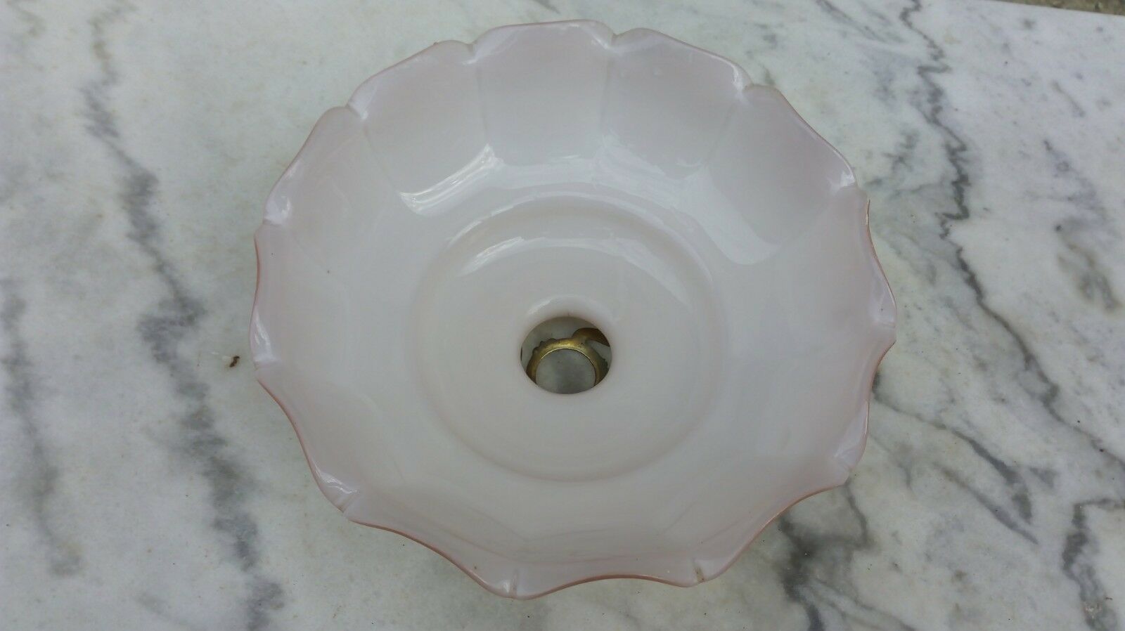 Opaline chandelier