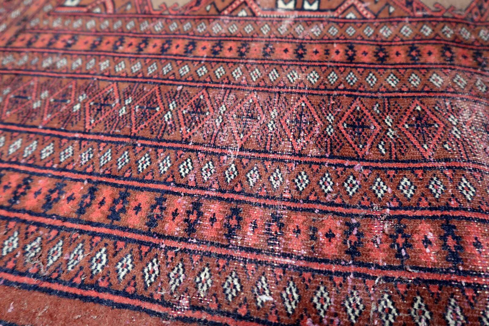Handmade vintage Uzbek Bukhara rug 95cm x 157cm, 1950s