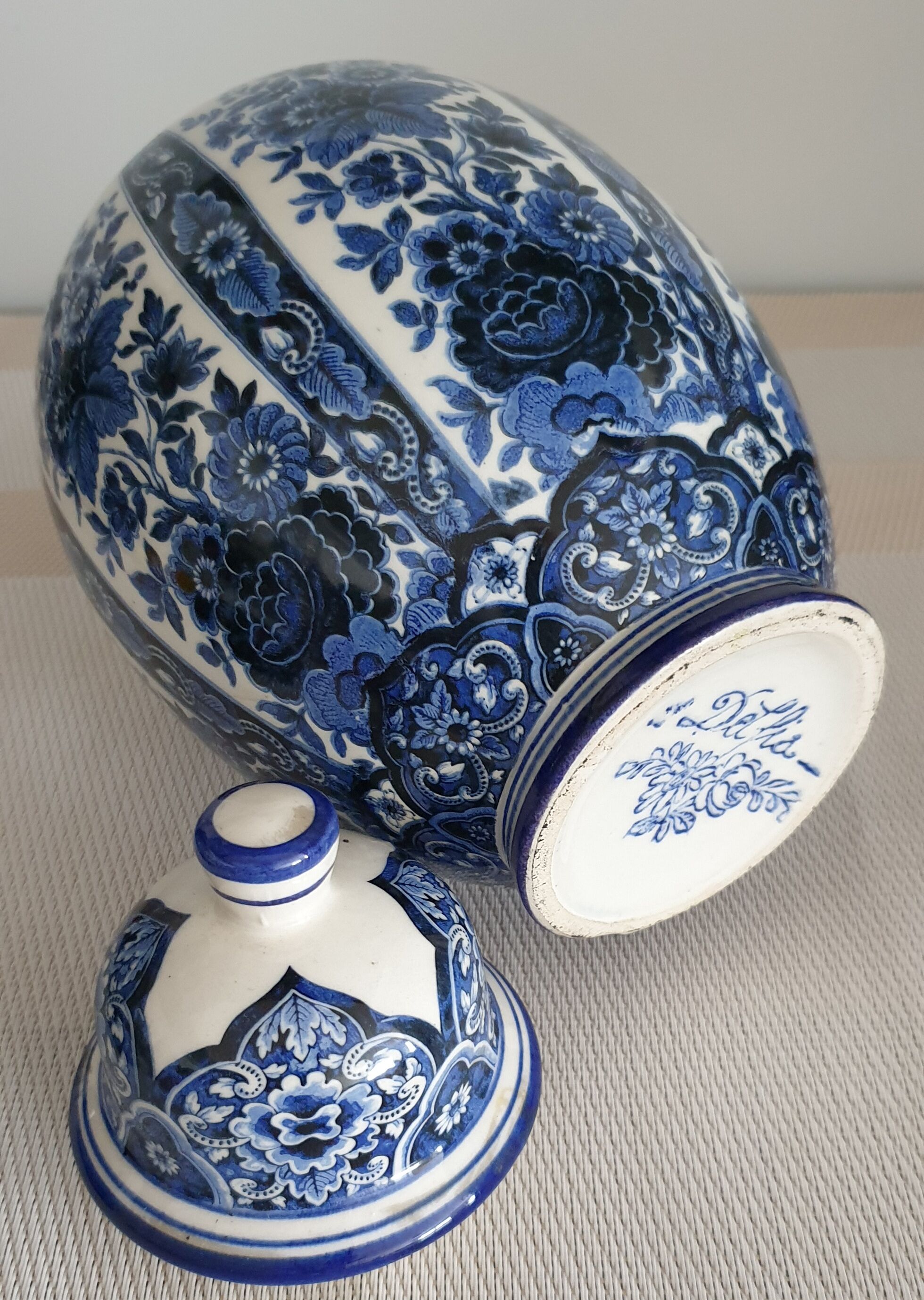 Old chinese potiche porcelain signed ginger pot h.23cm