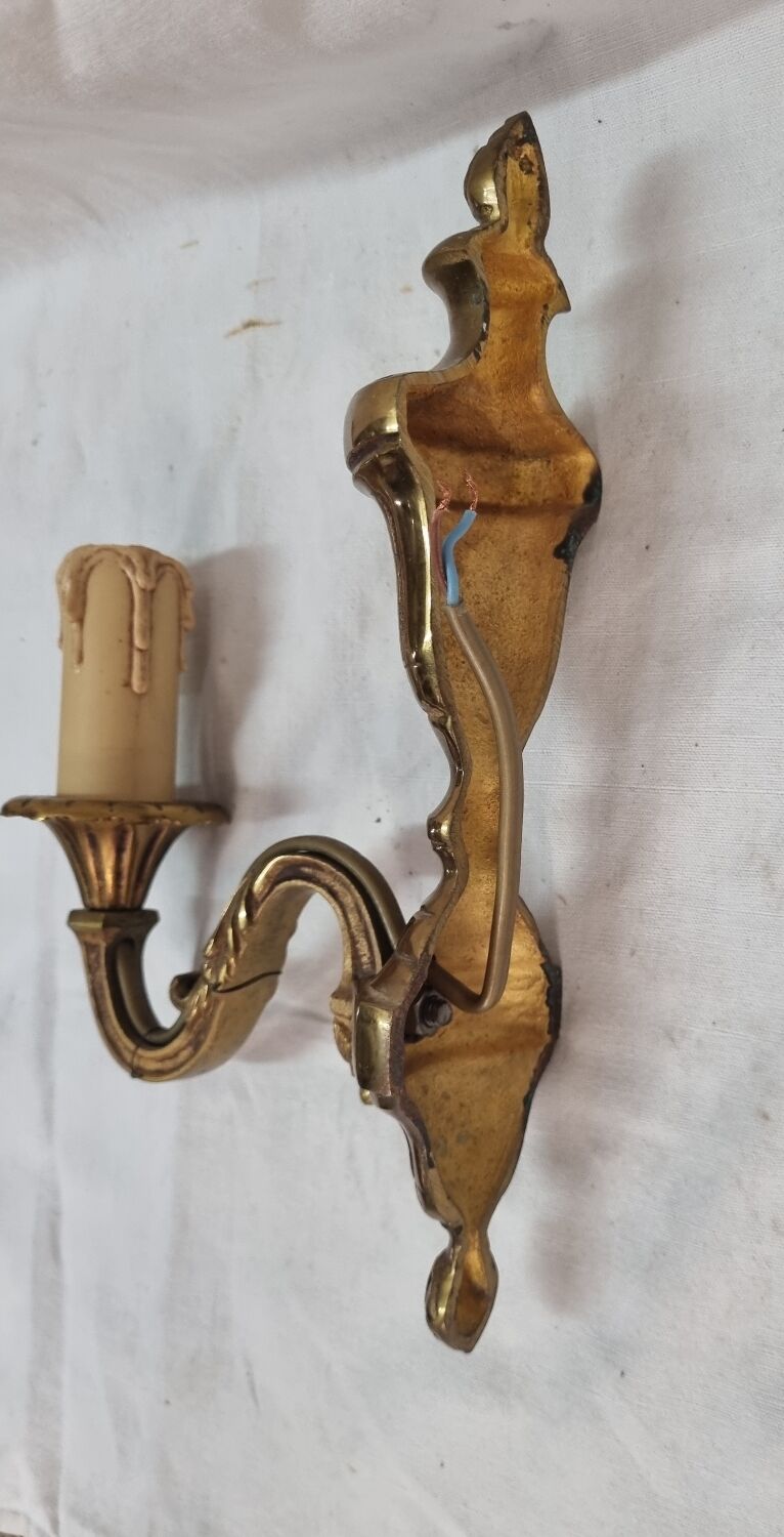 Louis XVI bronze wall lamp