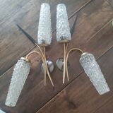 Set of 2 vintage 2-spoke wall lamps in gilded metal and diamond textured tulip glass