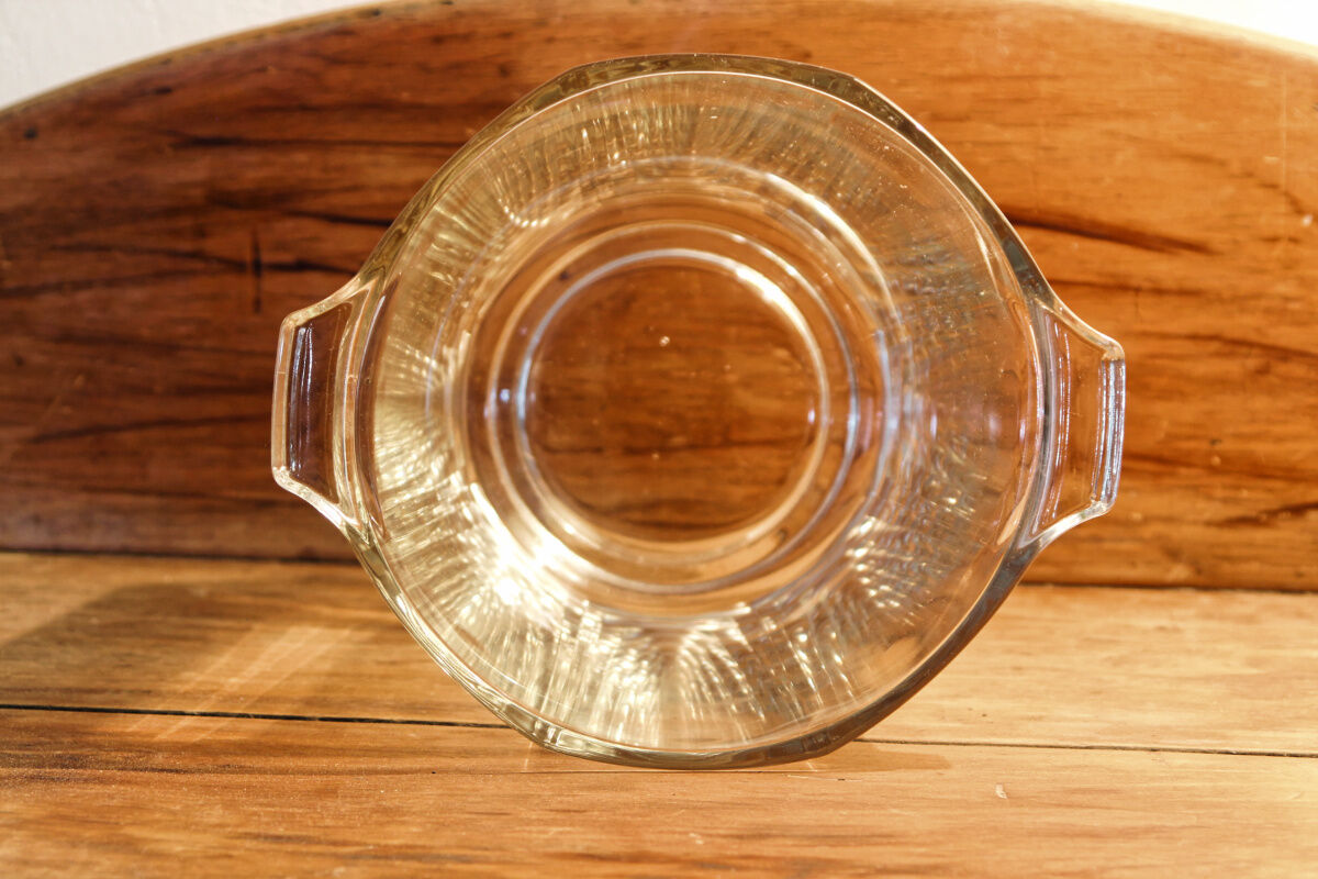 Transparent glass champagne bucket