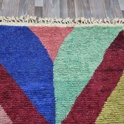 Pure wool rug with traditional coloured patterns, size 1.5/2.5 m.