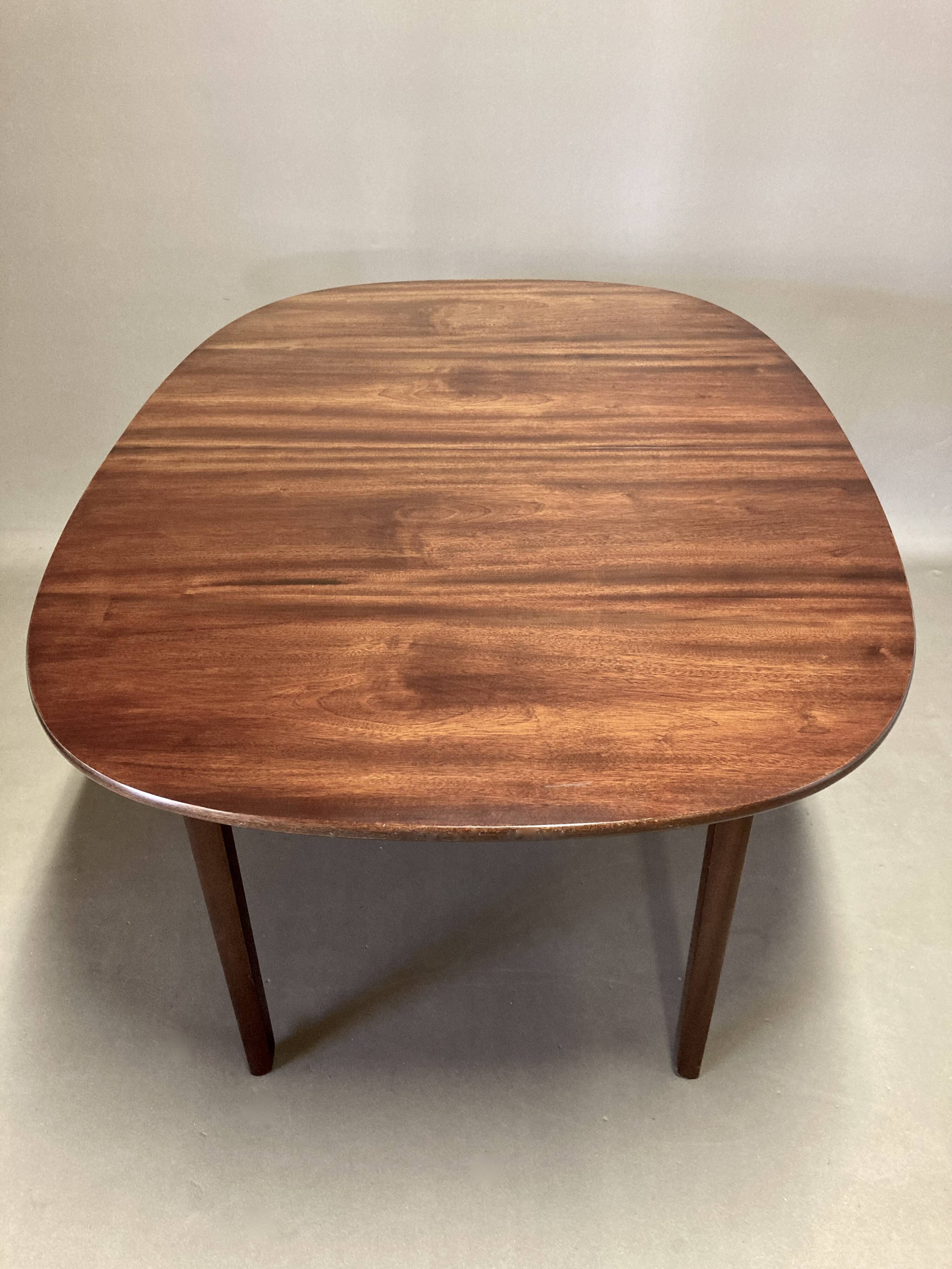 Table haute palissandre Design Scandinave "Ole Wanscher" 1950.