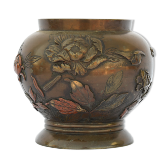 Vase en bronze asiatique