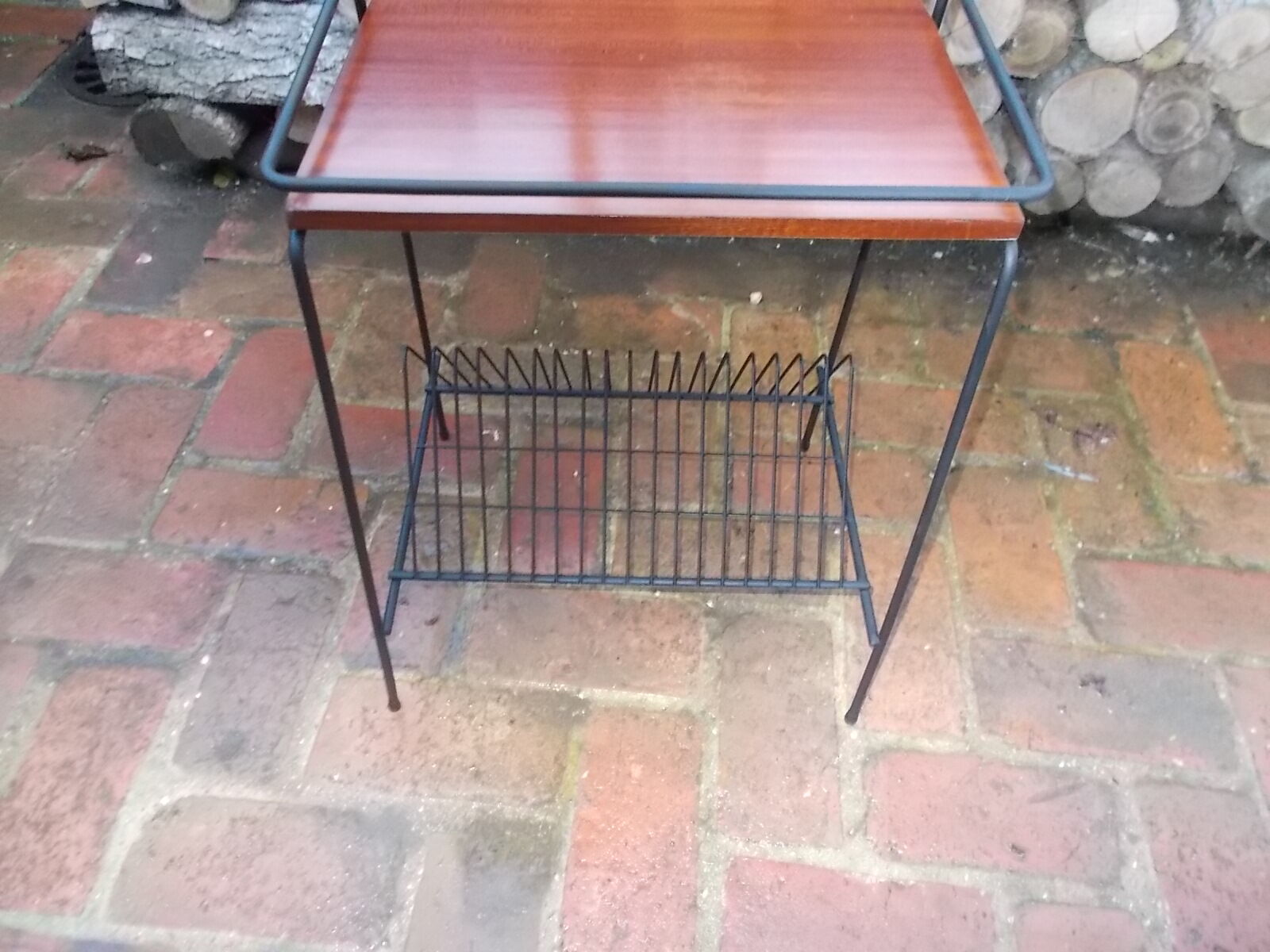 Side table with vinyl or magazine holders