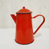 Red enamelled sheet metal coffee maker