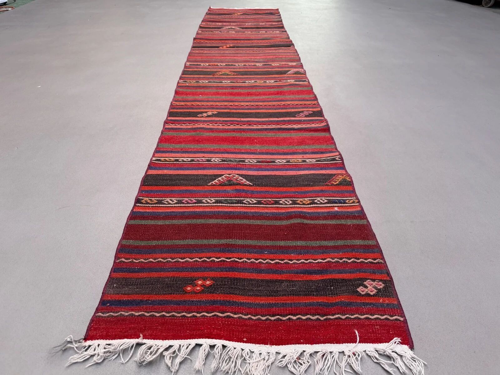 Narrow kilim runner 59x300 cm shabby chic, vintage Turkish kelim 2569