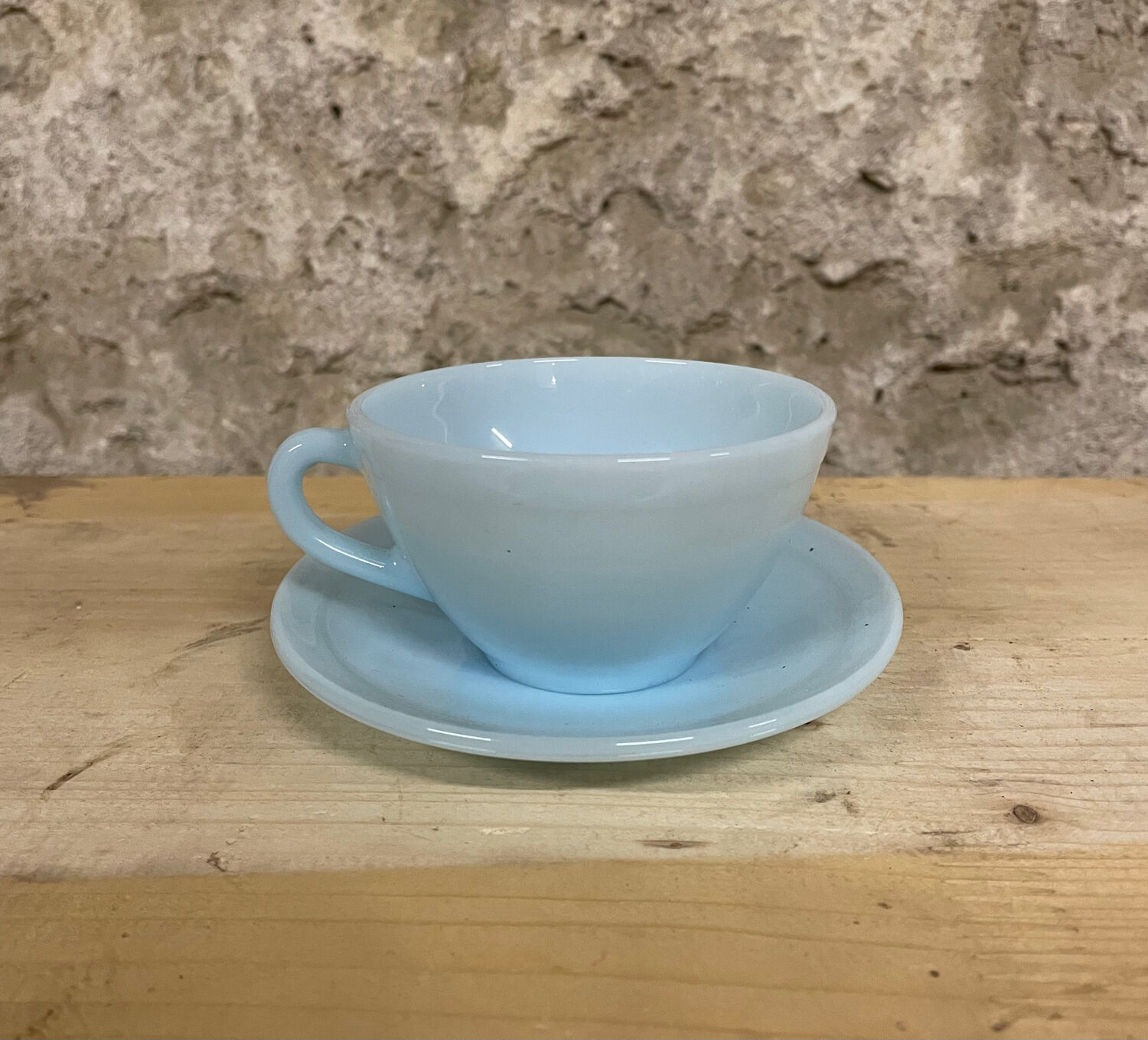 Set of 4 Duralex cups and 4 saucers – pastel blue opal glass (year