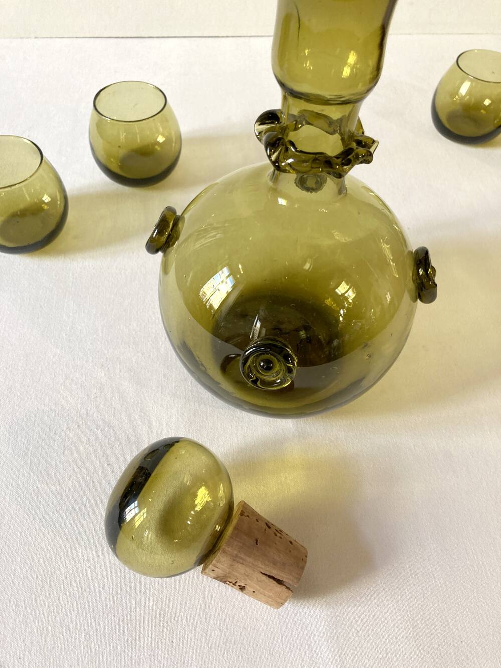 Blown glass liqueur carafe and its 4 small glasses