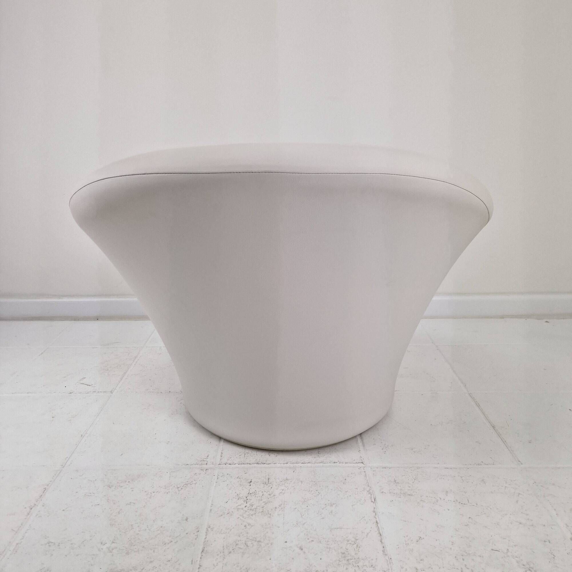 Iconic Pierre Paulin 'Mushroom' Chair (Model F560) for Artifort, 1960's