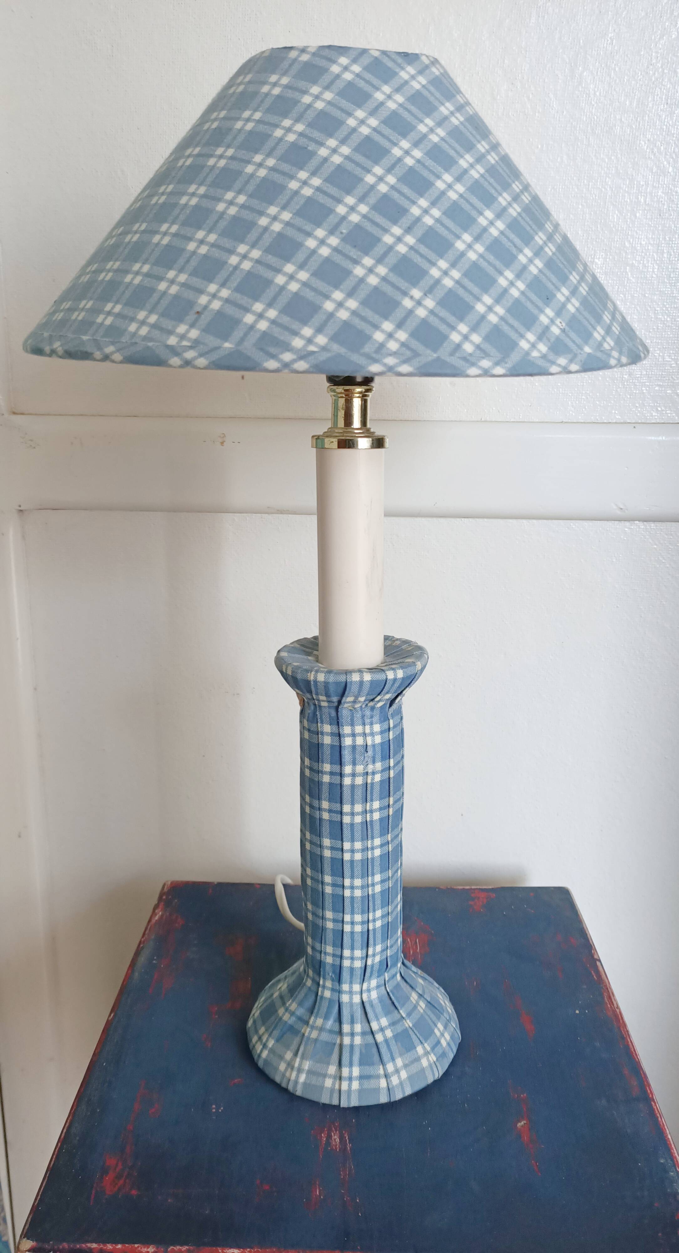 Vichy bedside lamp