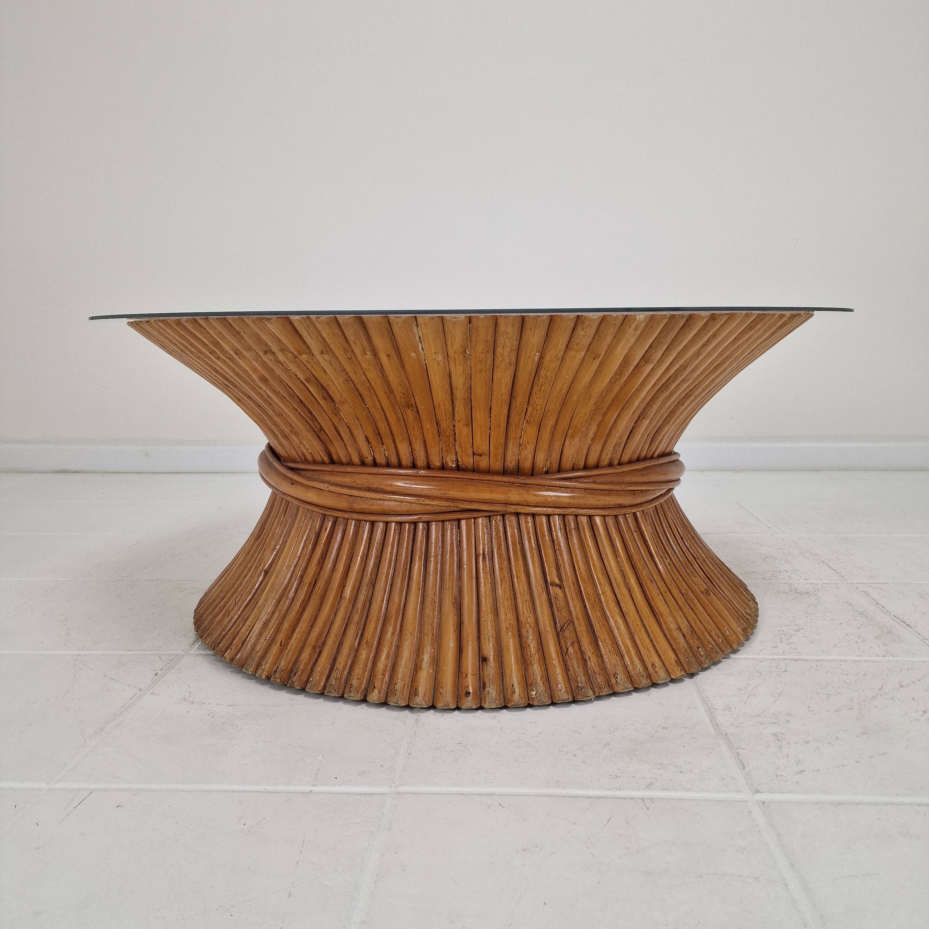 Table basse en bambou en forme de gerbe de blé par McGuire, États-Unis, vers 1970