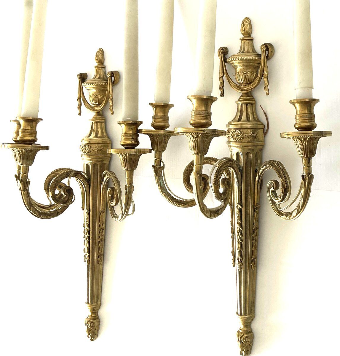 Appliques murales style Louis XVI  fin 19è.  bronze doré, set de 2