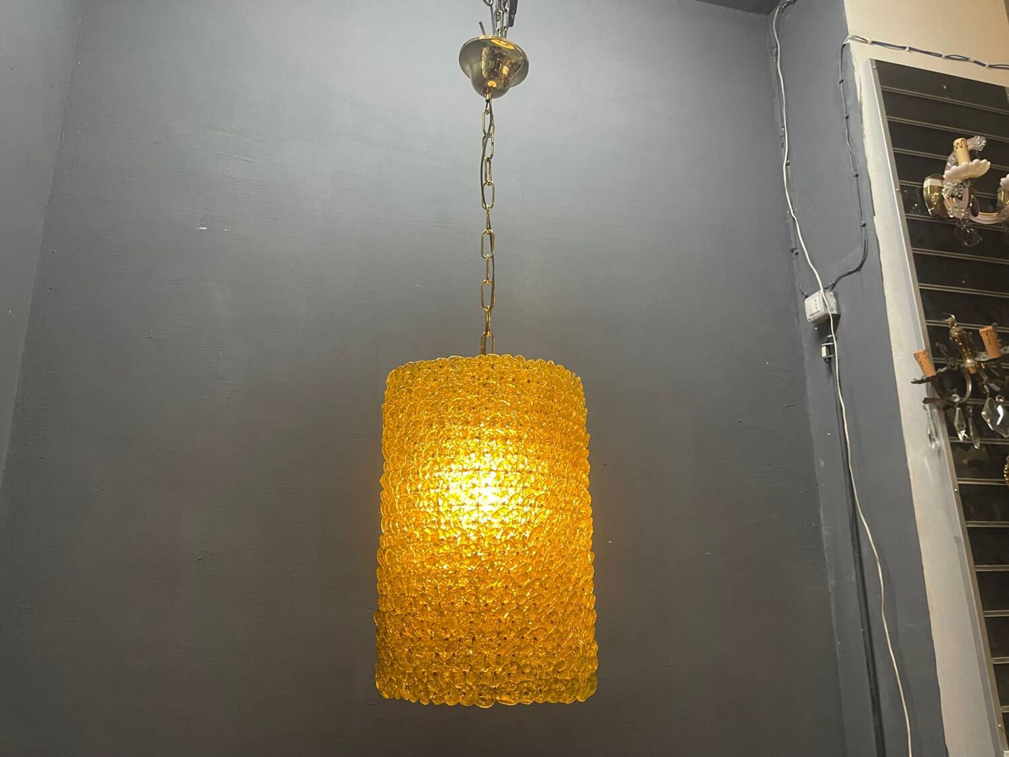 Ensemble de 2 suspensions lumineuses en verre de Murano vert olive en forme de fleur