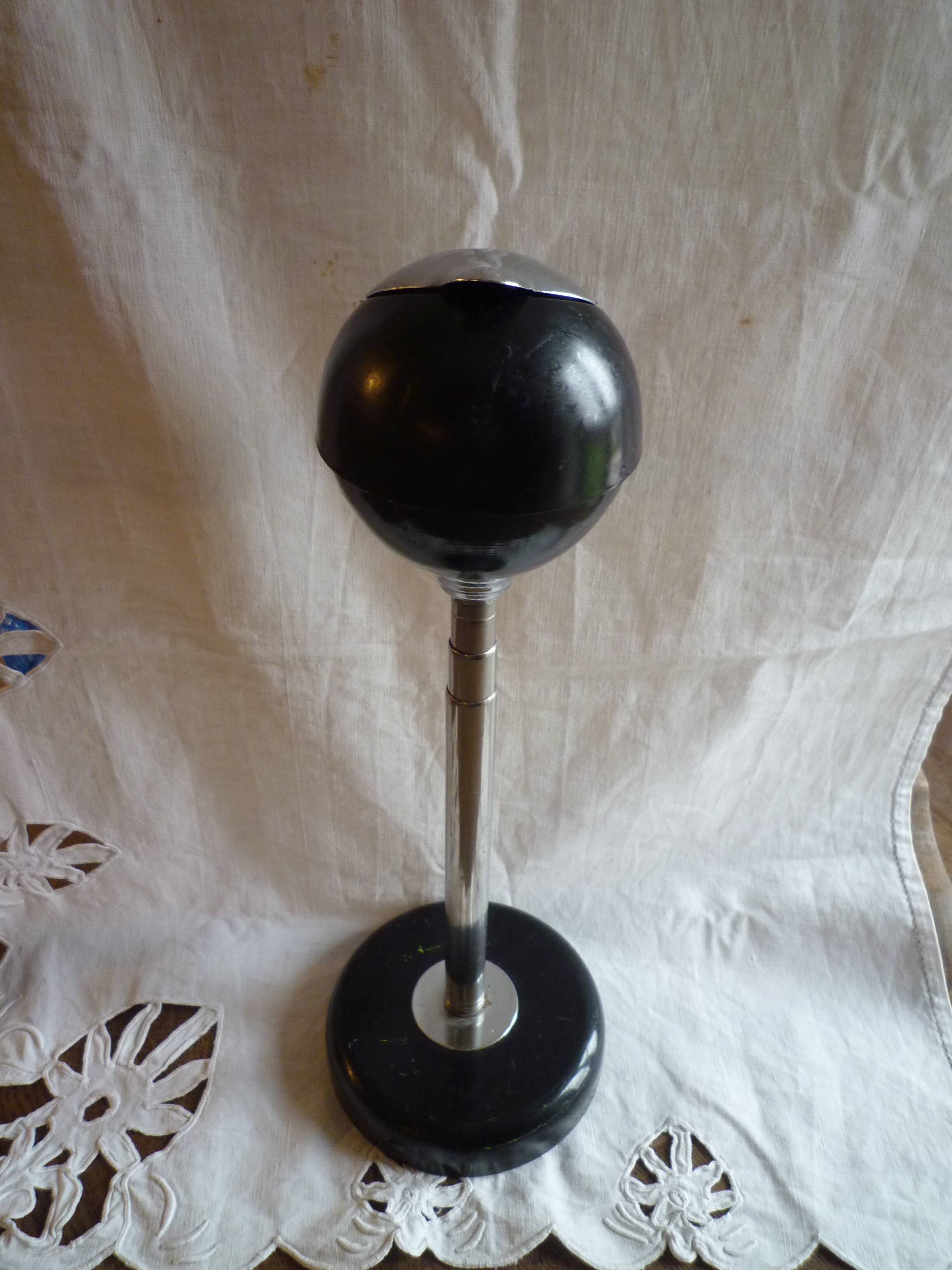 Vintage telescopic ball ashtray
