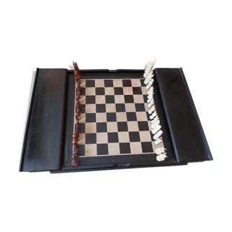 Chess game of the years with black lacquer and ivory board