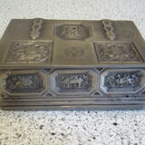 Box in pewter of Périgord