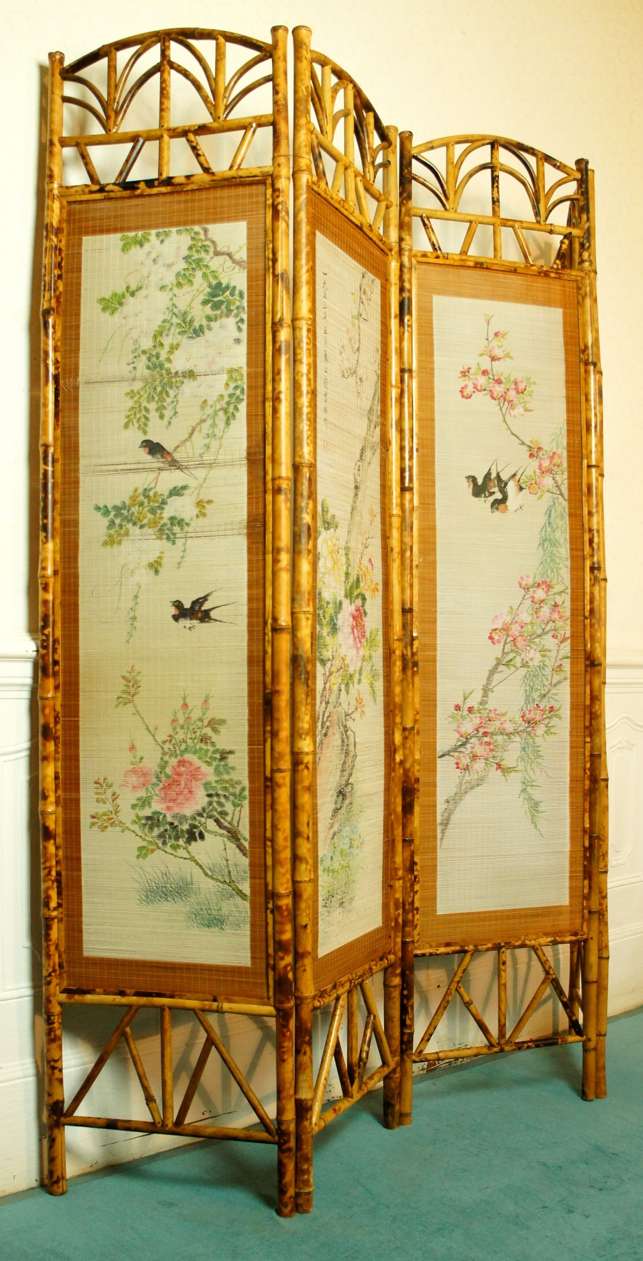 Asian bamboo screen, painted rice straw