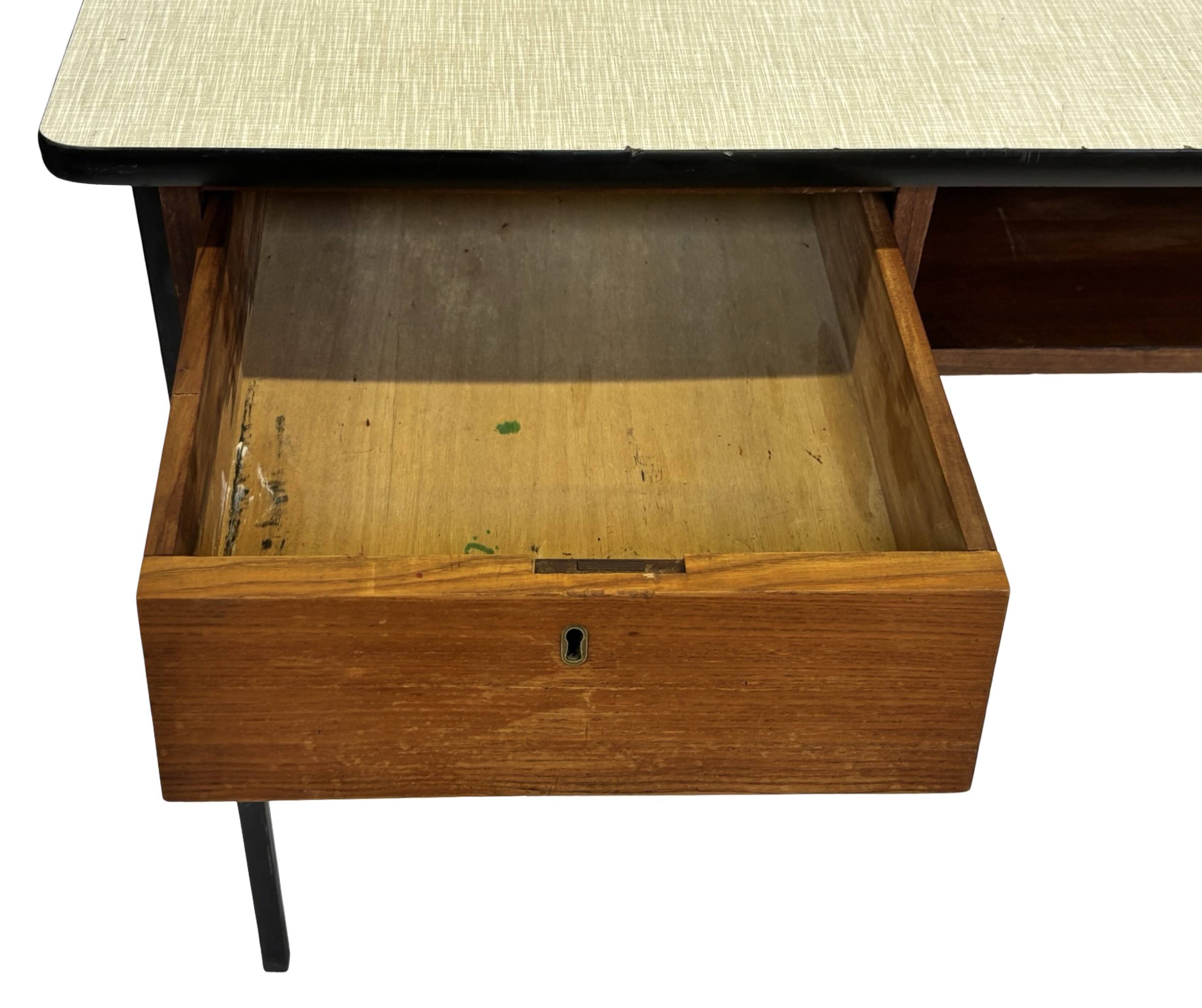 Bureau Mid-Century design Marko Galvanitas Pays-Bas bureau d'enseignant 1960