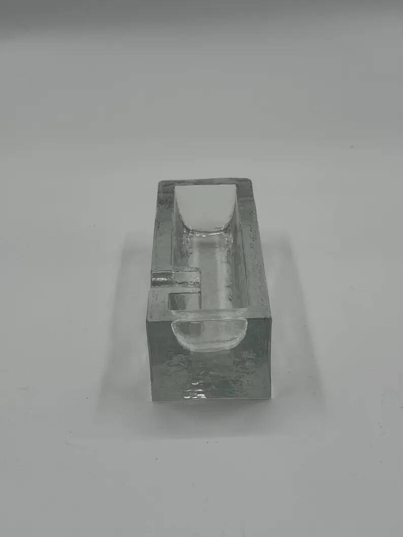 Cendrier vintage en verre glacé - design scandinave, décoration brutaliste en verre épais