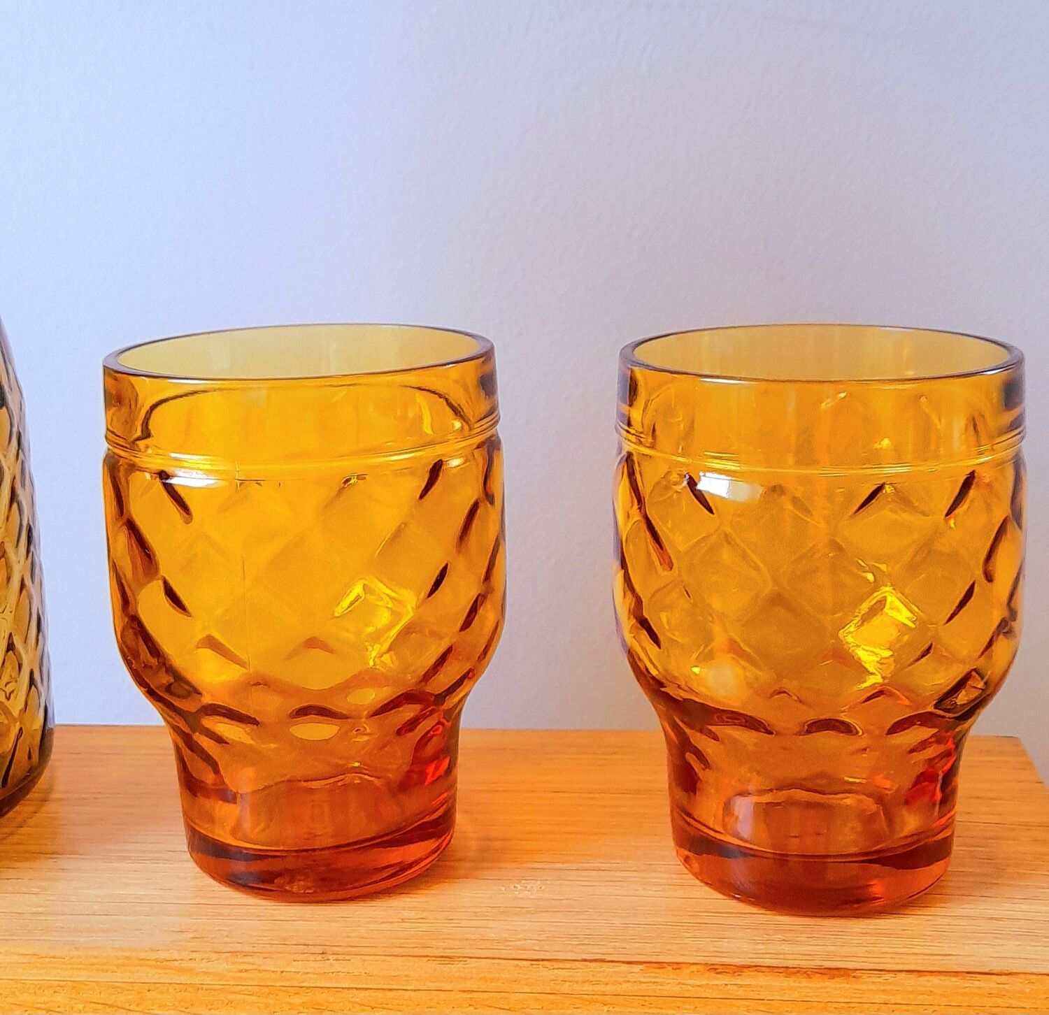 Service verres et carafe ambrée 70s