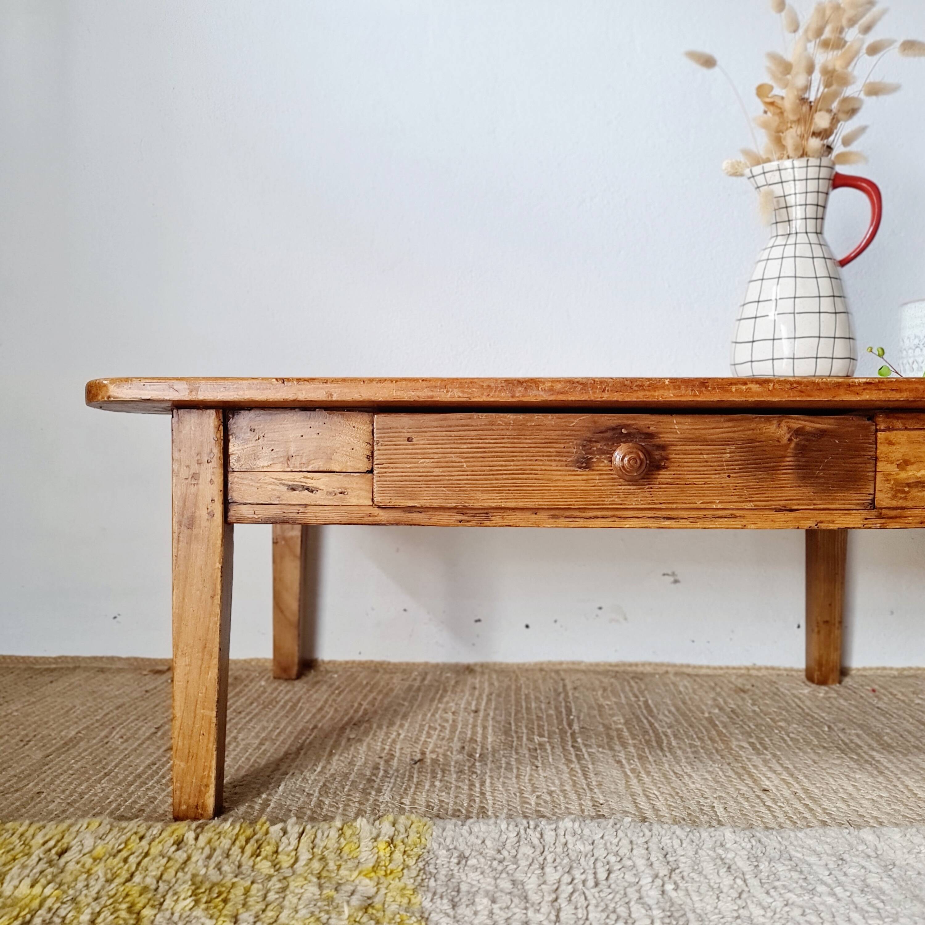 Low farmhouse table in honey pine wood with drawer, L96cm