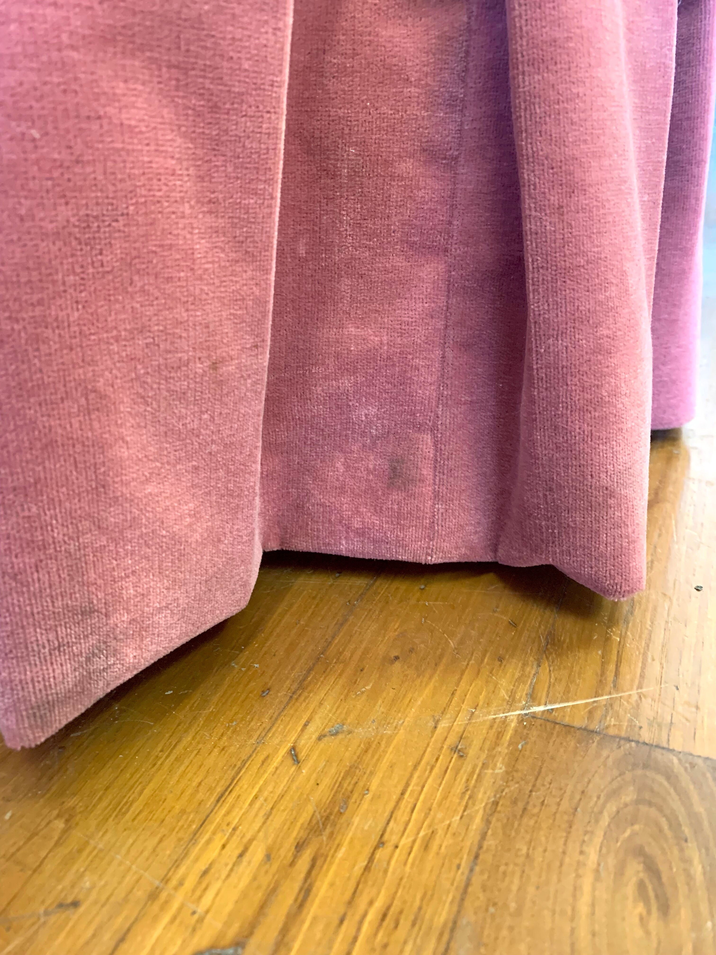 Pouf en velours rose