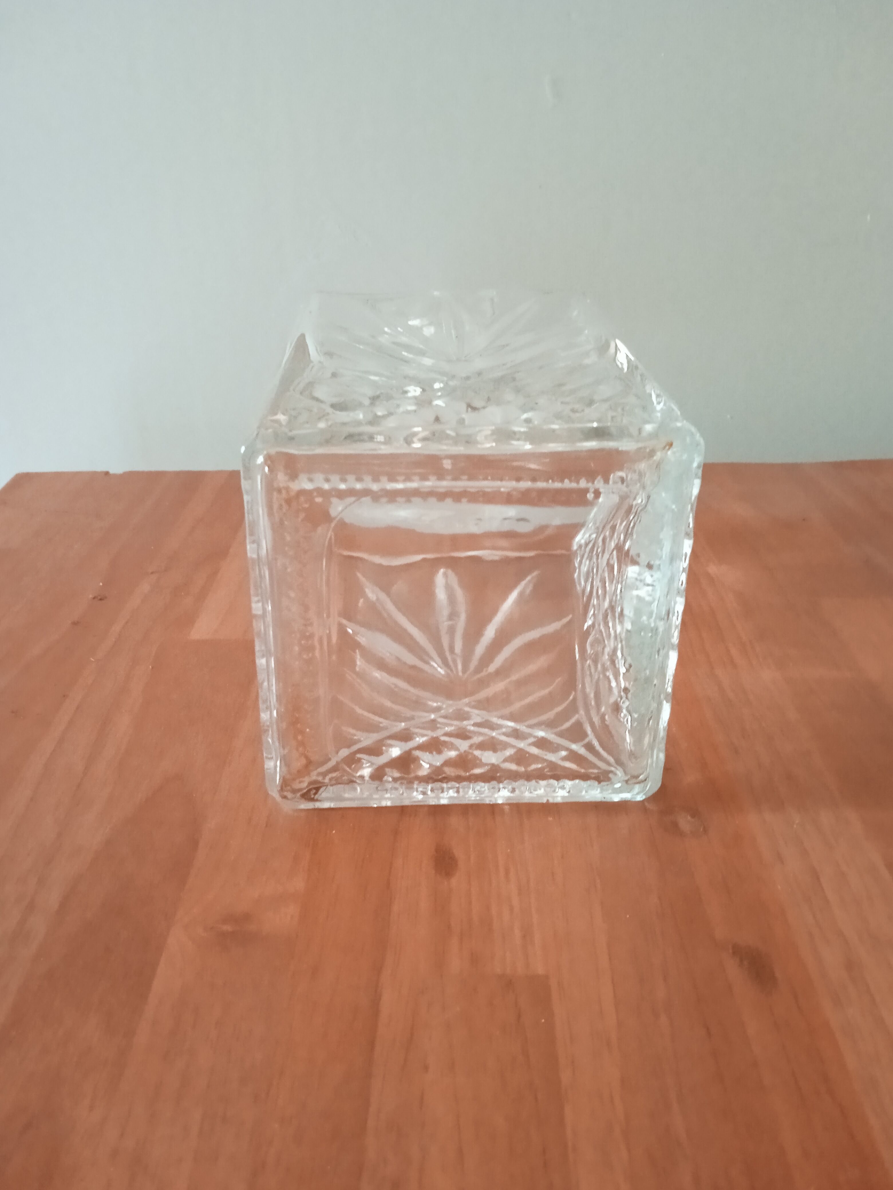 Decorated glass decanter