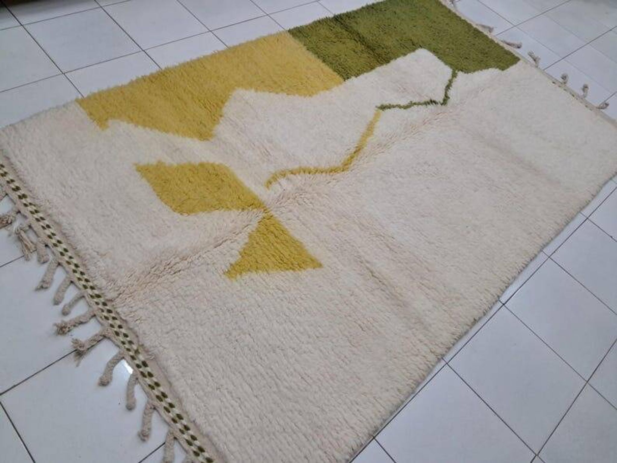 Handmade pure wool rug with colourful patterns 150/250 cm