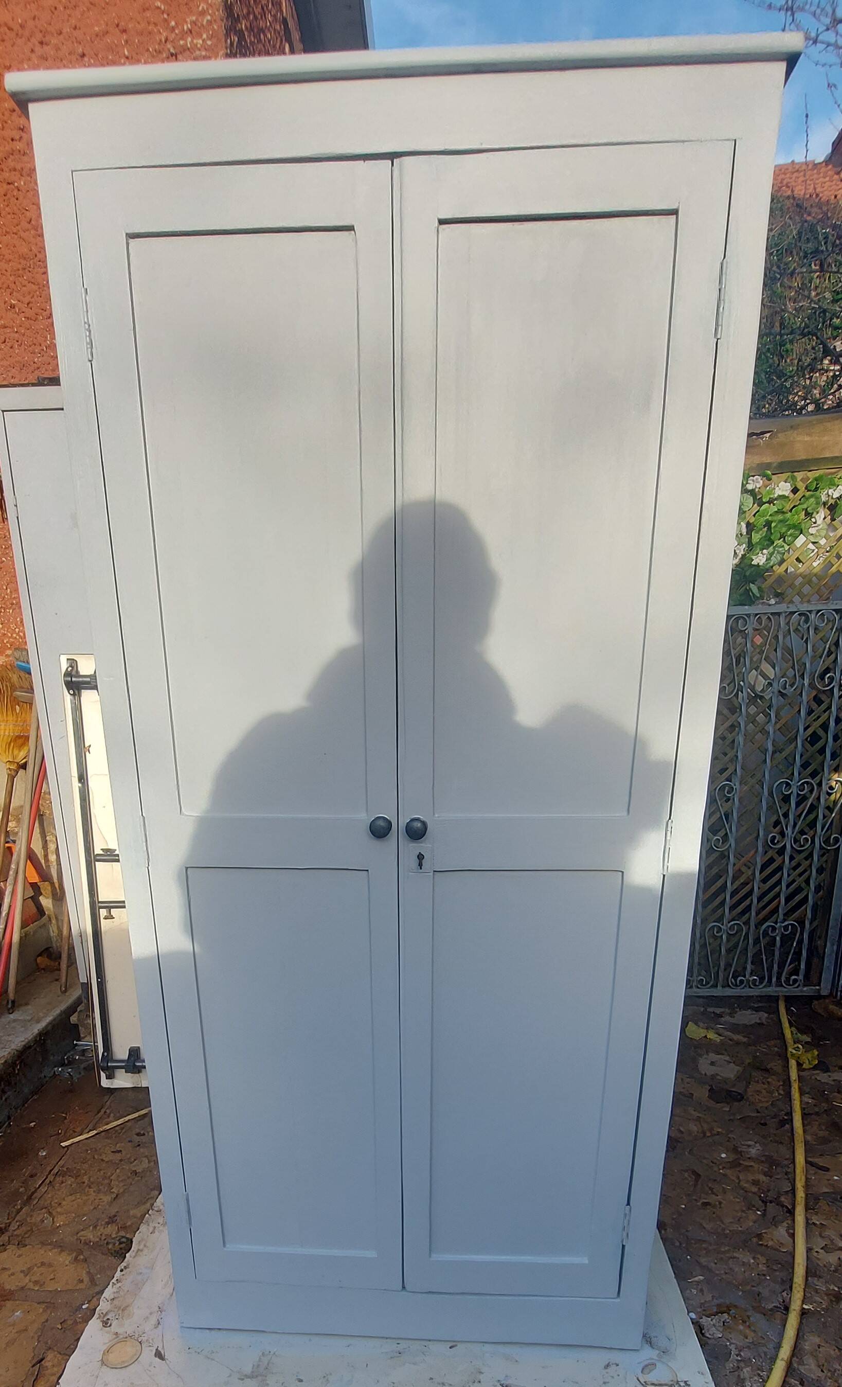 beautiful Parisian wardrobe 2 doors light gray 1920/40 + key