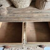 Chest of drawers, shell handle.