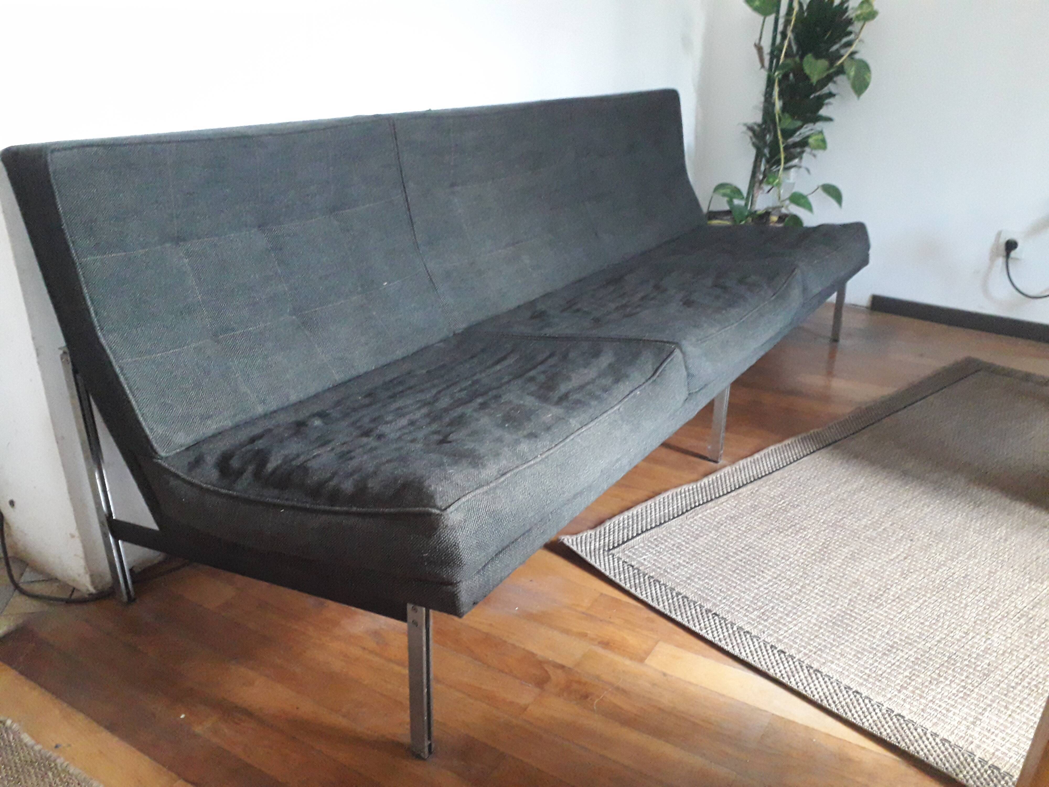 Parallel bar sofa by Florence Knoll for Knoll International 1960