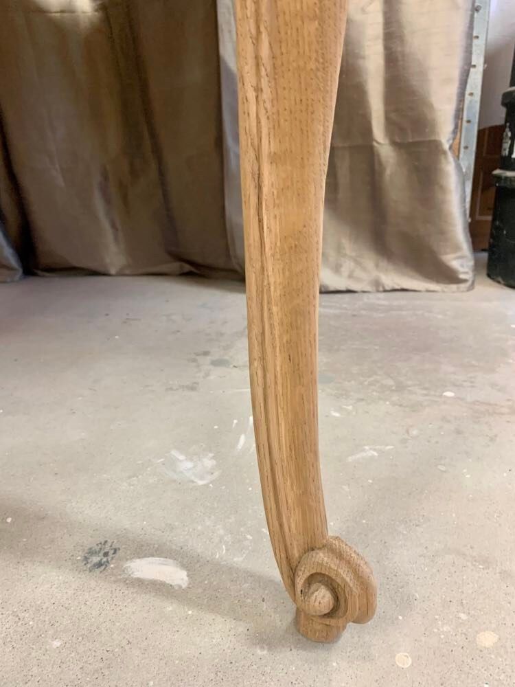 Round solid oak dining table