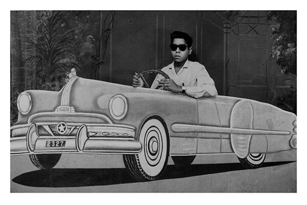 Au volant photographie et carton pâte