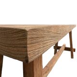 Solid and resistant bench / sofa