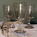Lot de 4 verres anciens gravés et soufflés