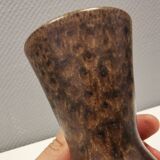 Vase de la poterie danoise Løvemose, avec glaçage partiel en fourrure de lièvre. Estimé dans les années 1970.