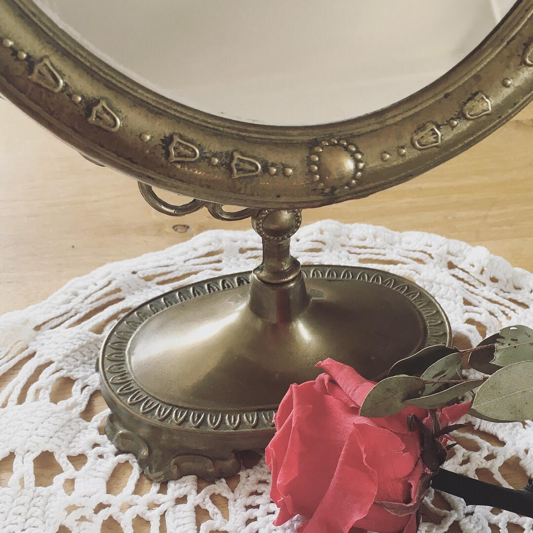 Psyche brass mirror 27x38cm