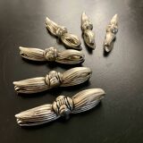 6 metal bow-shaped knife holders