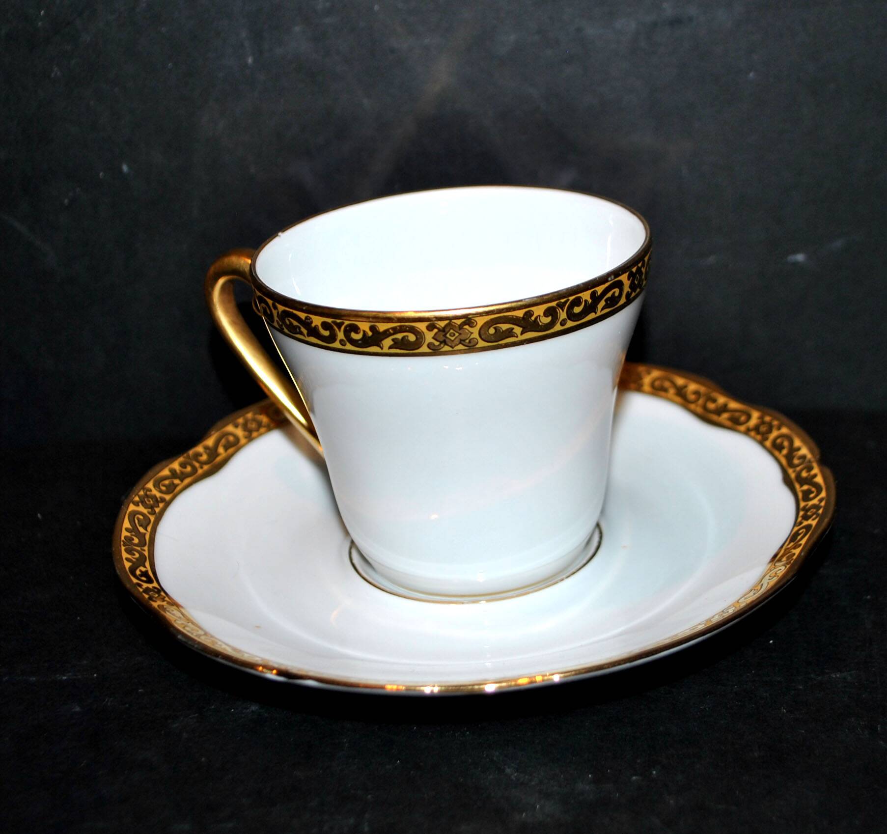 Vintage Limoges porcelain coffee cup ROYAL CHAPUS 1970