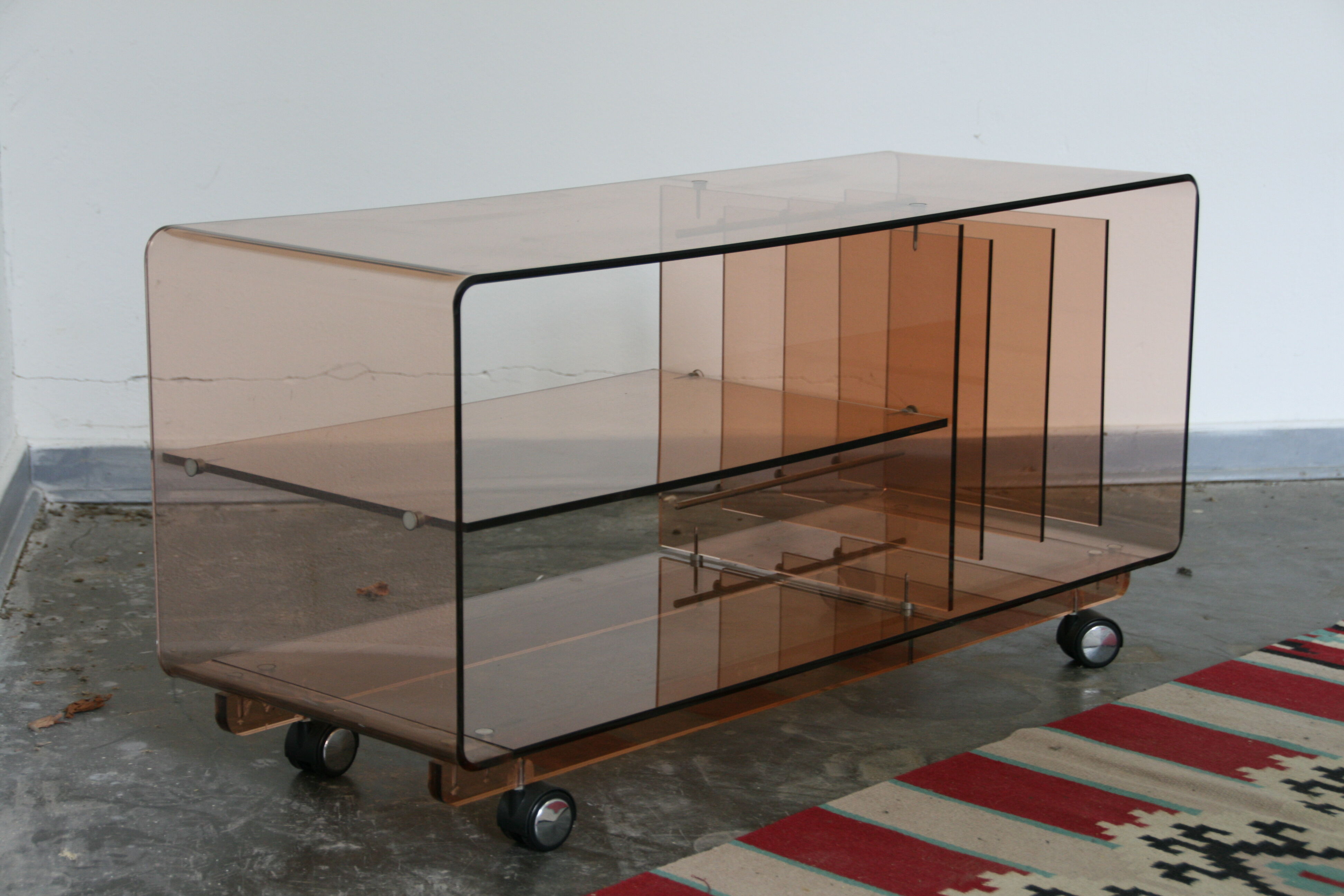 Vintage plexiglas tv/hifi unit