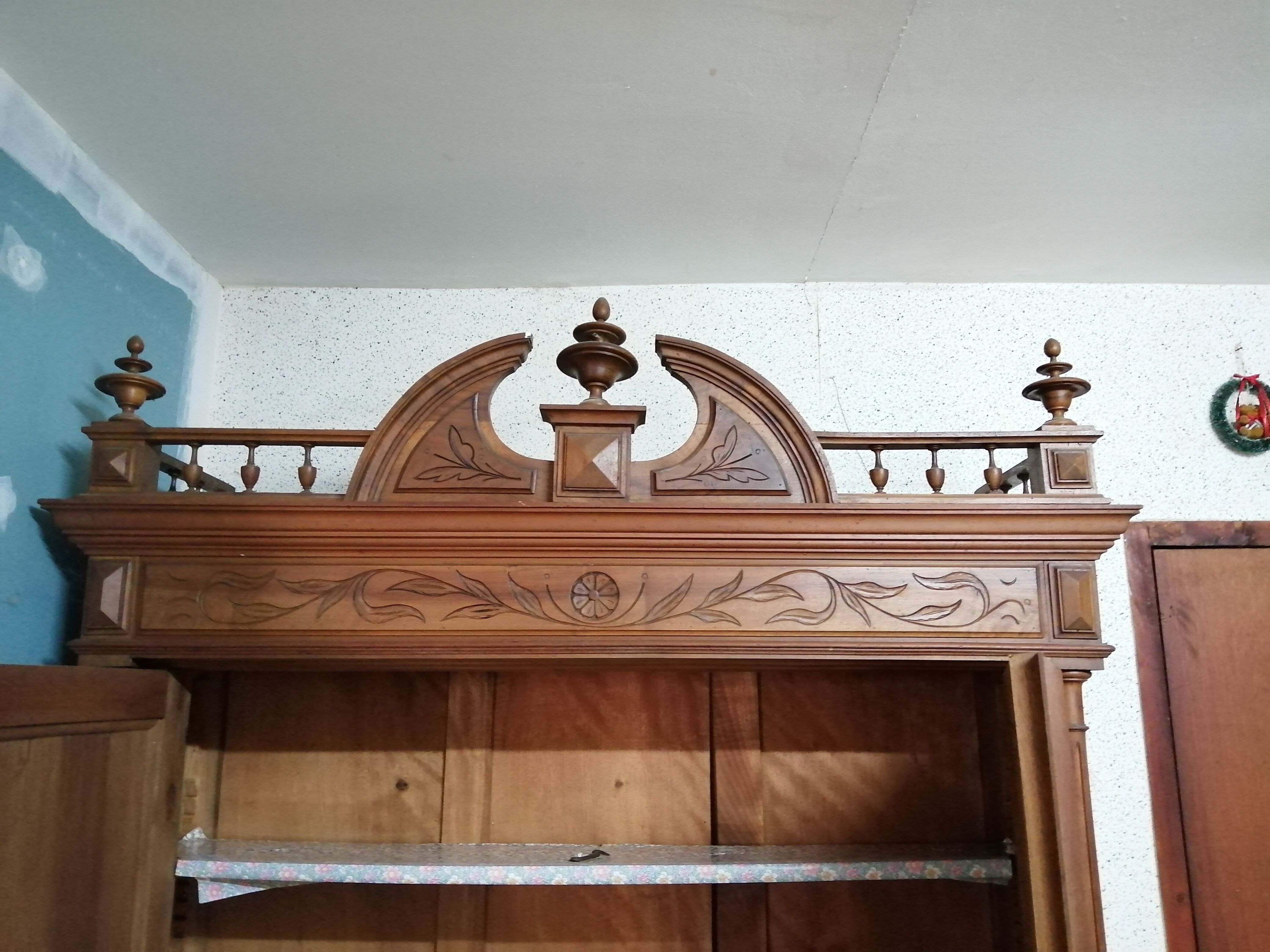 Buffet de Style Henri II 2 Corps