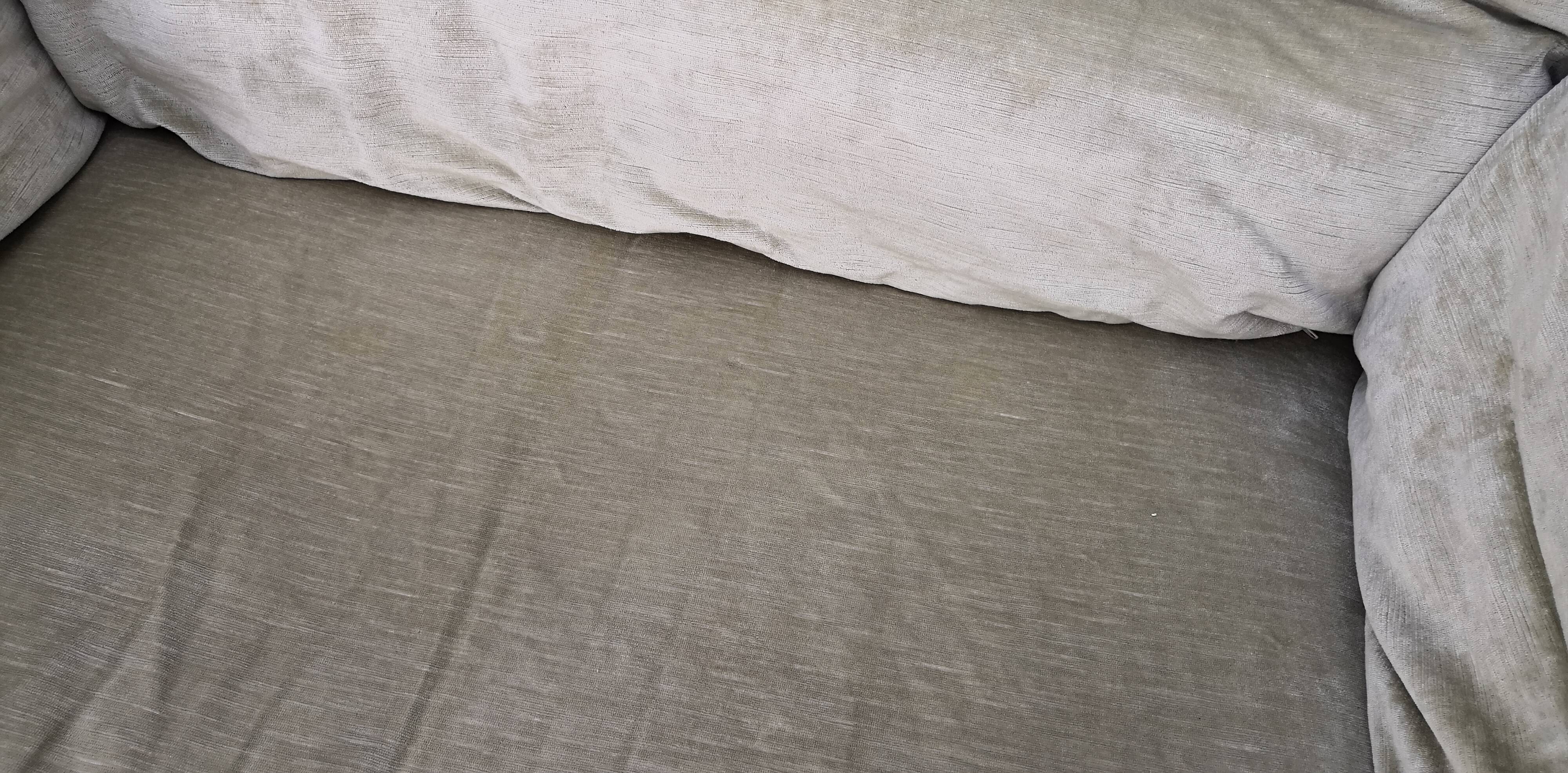 Vintage velvet sofa 70s roset