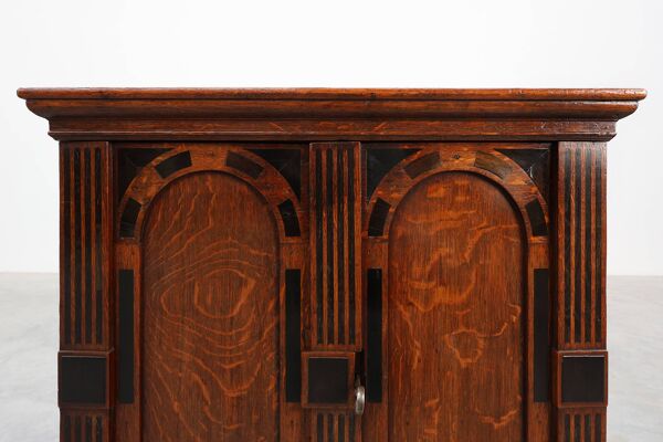 Cabinet en chêne de la Renaissance du XVIIe siècle, Pays-Bas