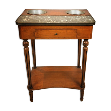 Louis XVI-style refresher table