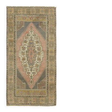 Turkish Vintage Anatolian Rug 122 cm x 243 cm