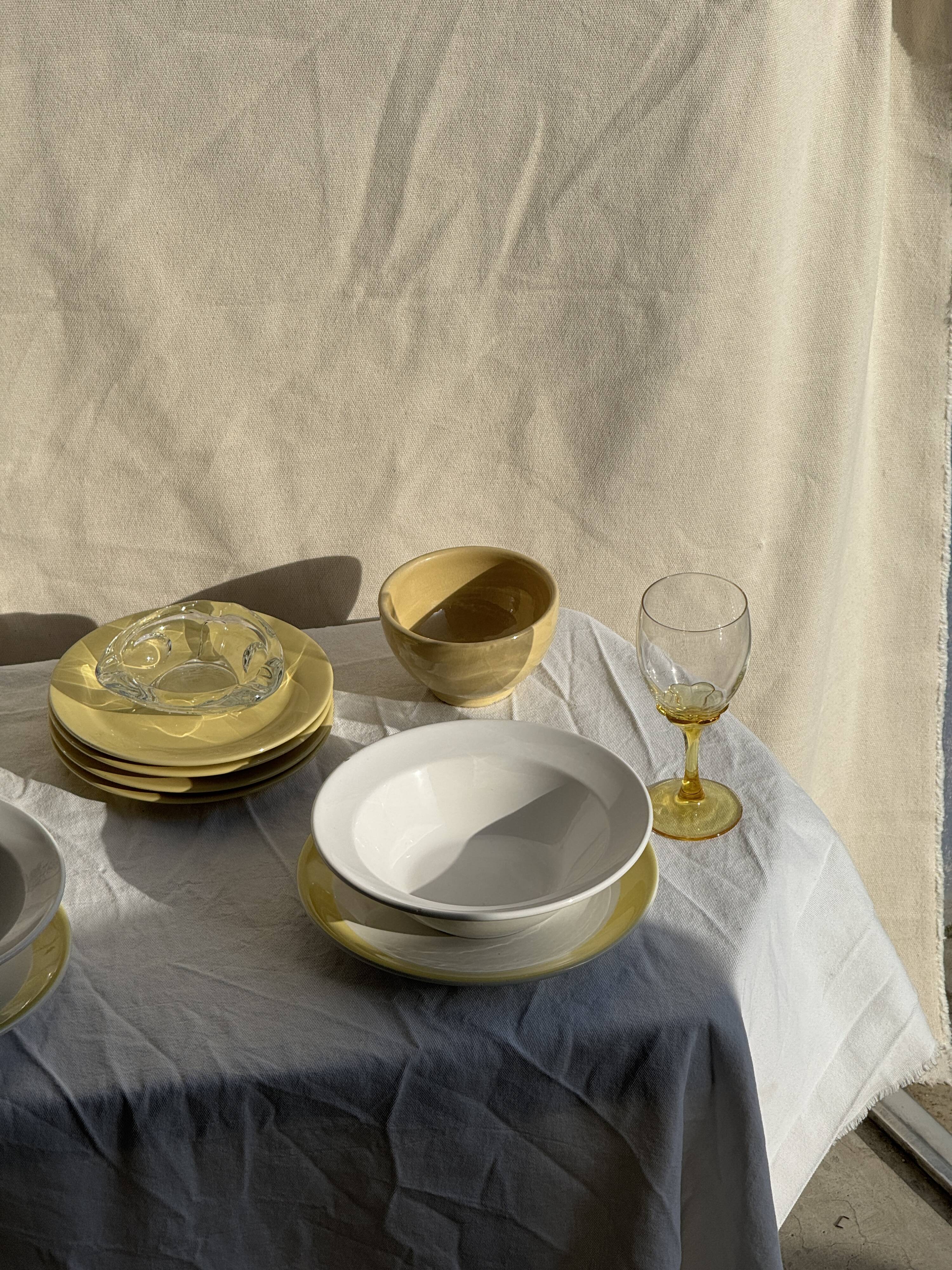 Set of 6 modern yellow dessert plates D19