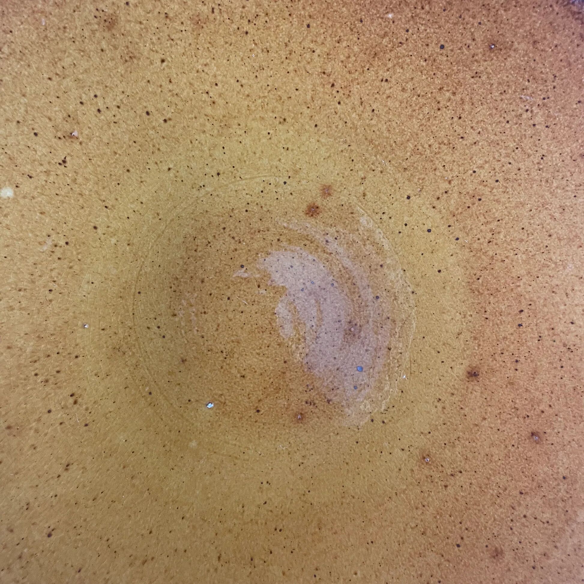 Set of 9 mustard earthenware plates.